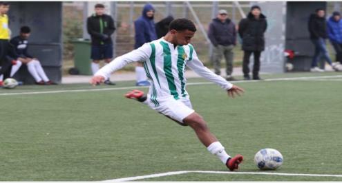 "هدف كل 6 مباريات".. حازم حسن لاعب خط وسط نمساوي يطمح في تمثيل الفراعنة (حوار)